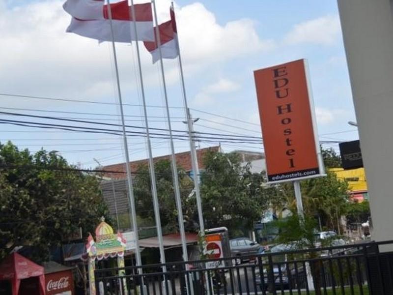 EDU Hostel Yogyakarta Buitenkant foto