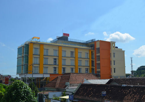 EDU Hostel Yogyakarta Buitenkant foto