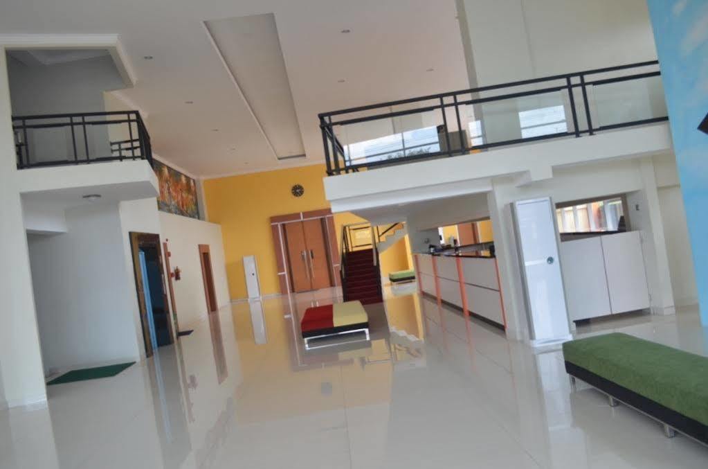 EDU Hostel Yogyakarta Buitenkant foto