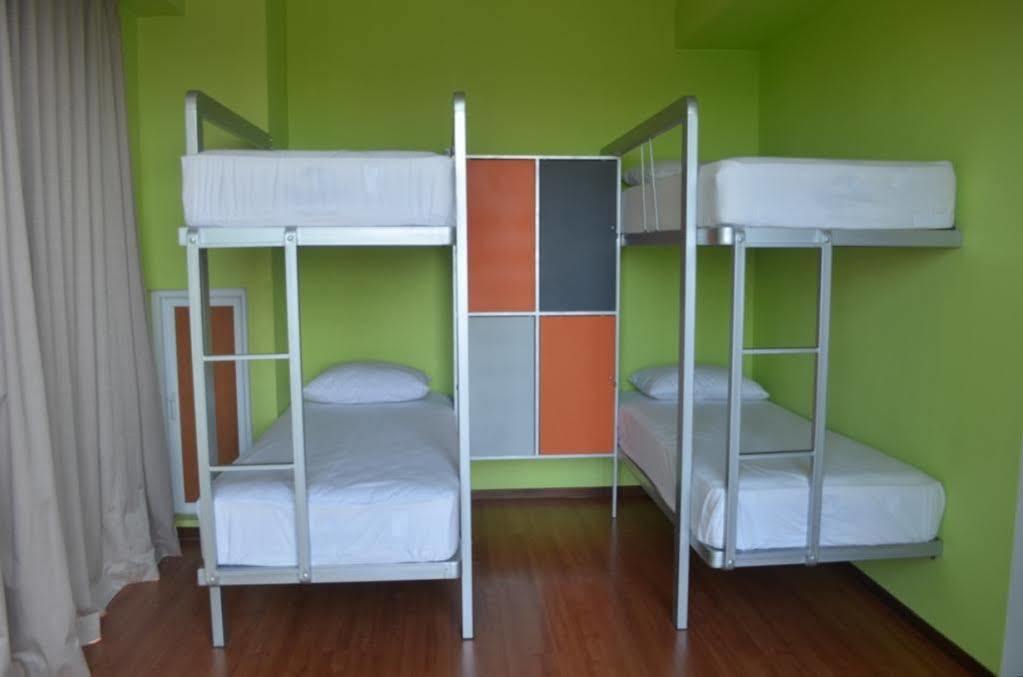 EDU Hostel Yogyakarta Buitenkant foto